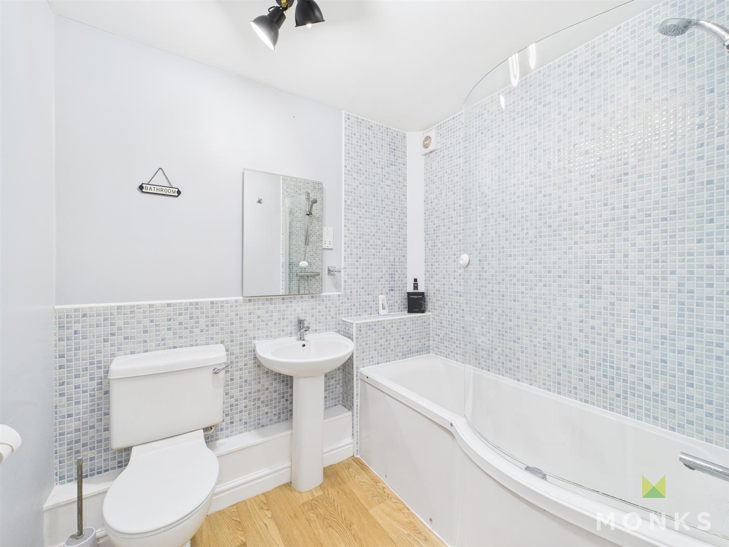 10 Llewellyn Place, Shrewsbury, SY3 8QY For Sale 10 Llewellyn Place, Shrewsbury, SY3 8QY For Sale